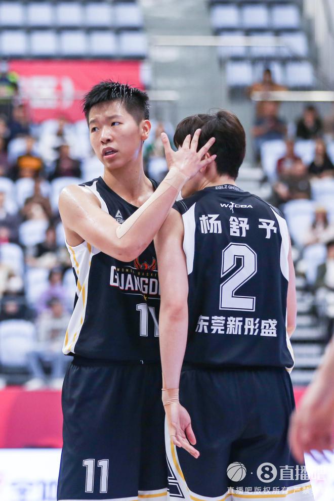 半岛体育平台官网-关于斯洛文尼亚女篮勇夺亚军，球迷欢呼的信息